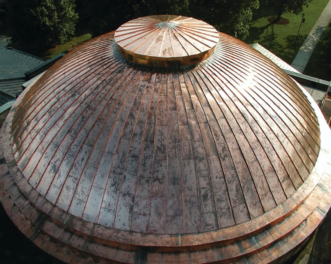 Craftsman Roofing crew installing a new roof in Welwyn Park